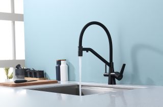 Смеситель для кухни Raglo R80.62.06 с подключением фильтра чёрный